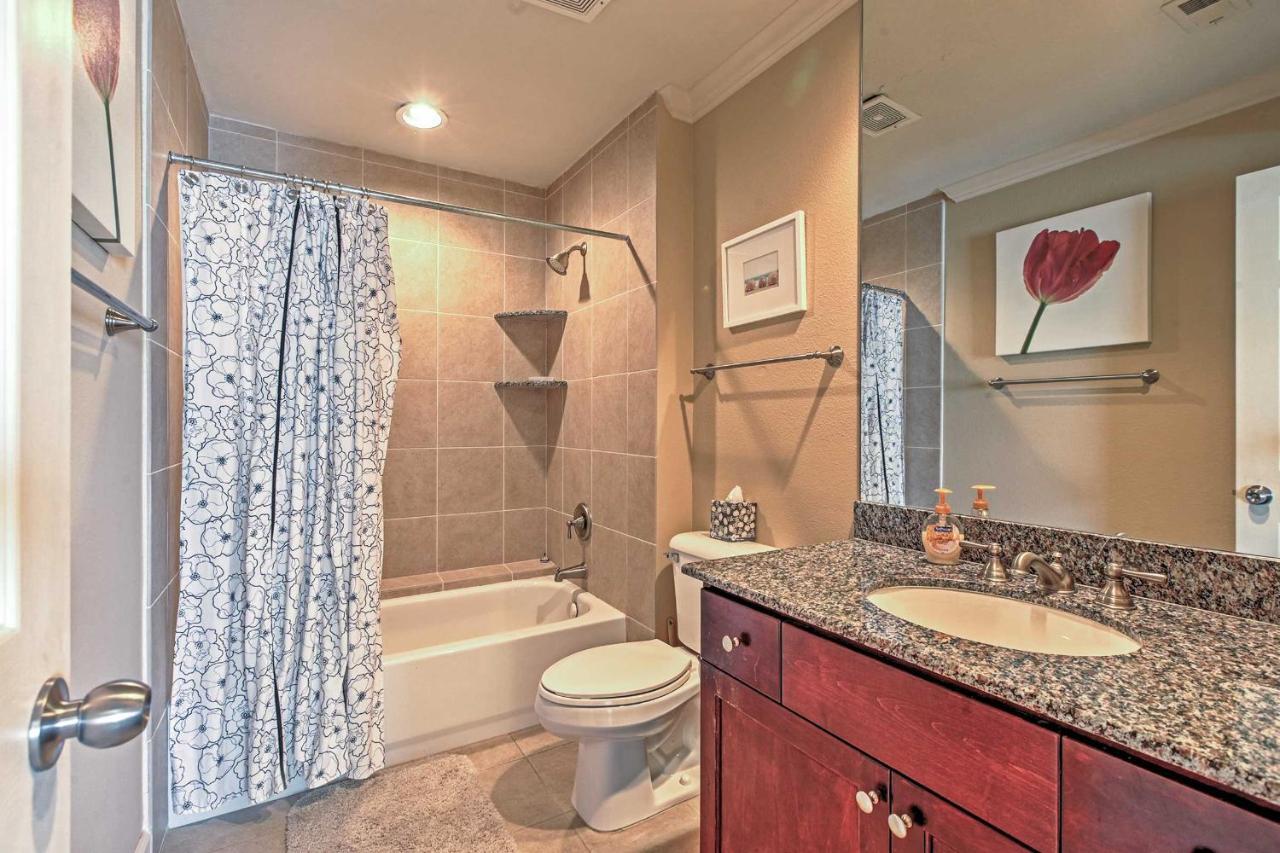 Colorful Galveston Retreat Steps From Beach And Pool ภายนอก รูปภาพ